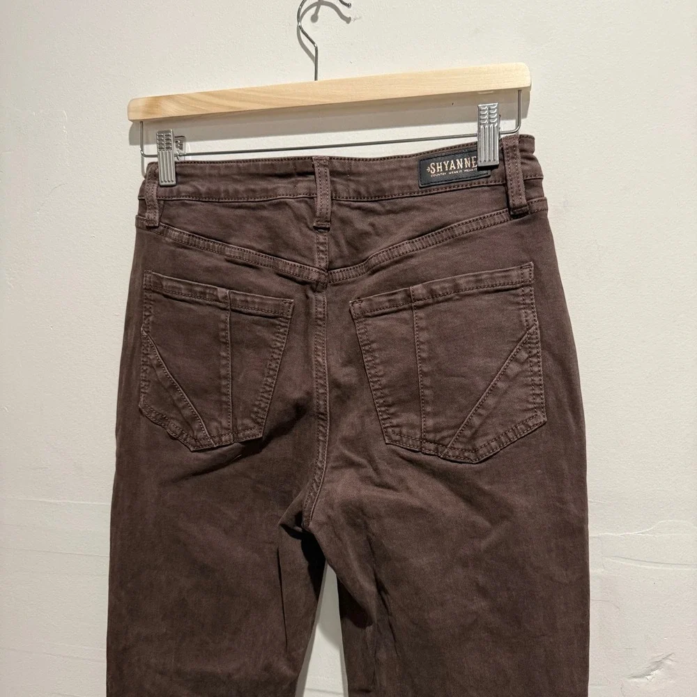 Shyanne Brown High Waisted Bell Bottom Flare Jeans Size 29